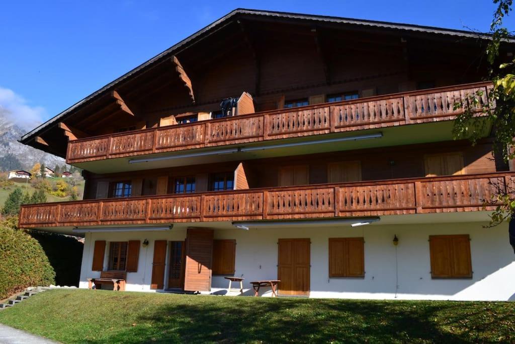 Cozy Apartment In The Heart Of The Alps Chateau-d'Oex Buitenkant foto
